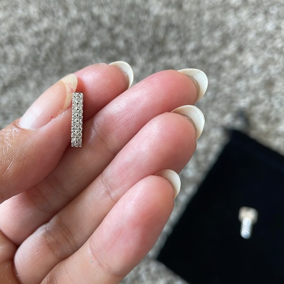 EERA Key White Gold Diamond Single Earring - Picture 15 of 17